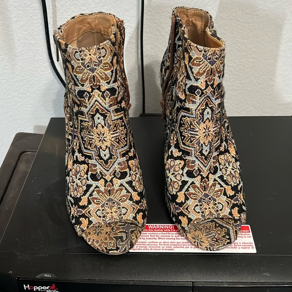 Open toed booties